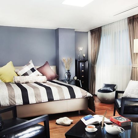 N Fourseason Hotel Myeongdong Seoul Exterior photo